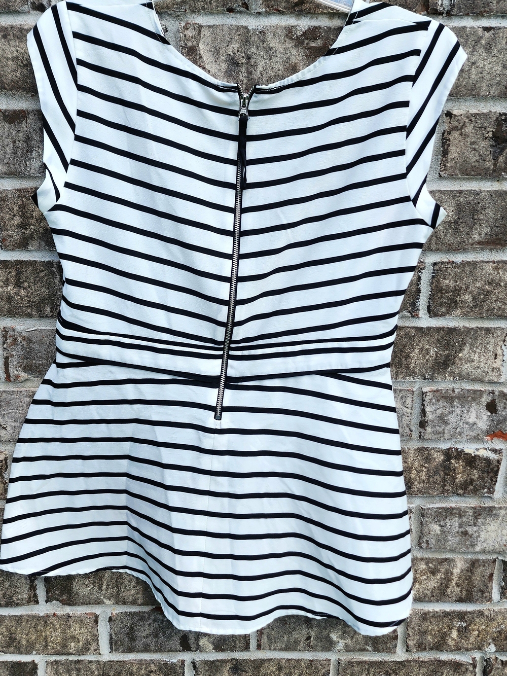 Motherhood Maternity Black & White Striped Peplum Nursing Top Silky Flowy Light - Picture 8 of 8